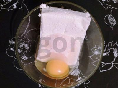 Vaniliniai varškėčiai su razinomis Žingsnis 1