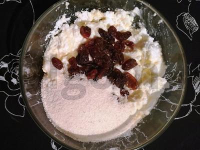 Vaniliniai varškėčiai su razinomis Žingsnis 2