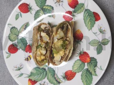 Blynai su porų svogūnais ir kiaušiniu pagrindine nuotrauka