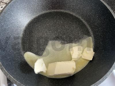 Pomidorų omletas „Rytinis“ Žingsnis 1