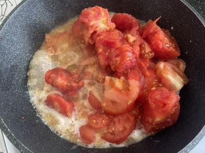 Pomidorų omletas „Rytinis“ Žingsnis 2