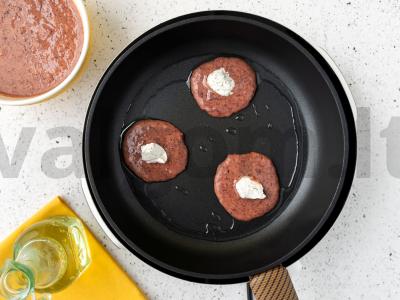 Smulkintos kepenų kotletai su įdaru Žingsnis 5