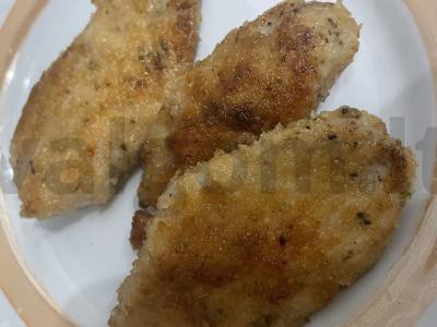 Vištienos stripsai su baziliku pagrindine nuotrauka