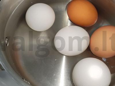 Žieminis salotas su kumpiu ir raudonuoju svogūnu Žingsnis 1