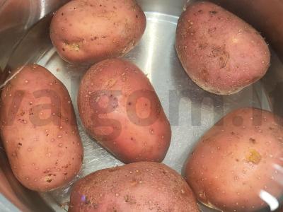 Žieminis salotas su kumpiu ir raudonuoju svogūnu Žingsnis 2