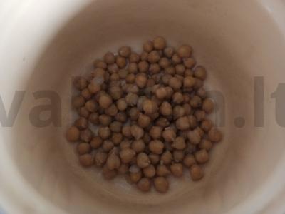 Lengvas salotas su avinžirniais Žingsnis 3