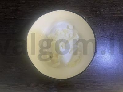 Aštrus pomidorų užkandis su svogūnais Žingsnis 1