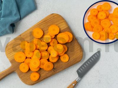 Aštrus daržovių salotas „Nėžinskas“ žiemai Žingsnis 1