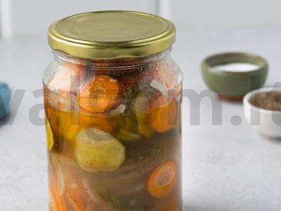 Aštrus daržovių salotas „Nėžinskas“ žiemai Žingsnis 7