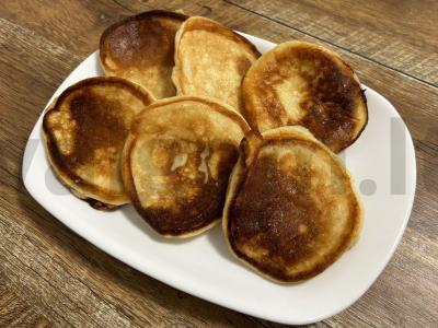 Purūs ir minkšti blynai su graikišku jogurtu pagrindine nuotrauka