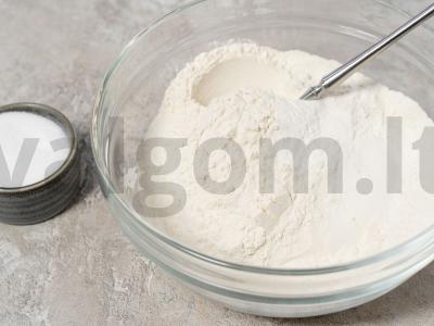 Lenkų tortas-pyragas „Mazurka“ su riešutais ir razinomis Žingsnis 4