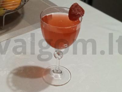 Vaikų vaisių kompotas pagrindine nuotrauka