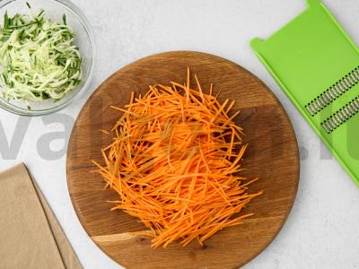 Azijietiška salotą su krabų lazdelėmis Žingsnis 2