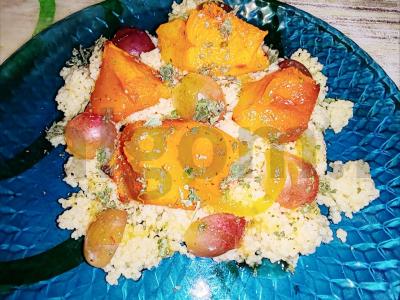 Kuskusas su moliūgu ir vynuogėmis pagrindine nuotrauka