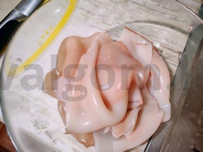 Švelnus salotas su kalmarais Žingsnis 1