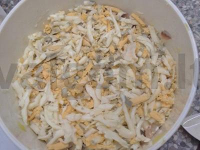 Silkė po šubomis su graikiniais riešutais Žingsnis 8