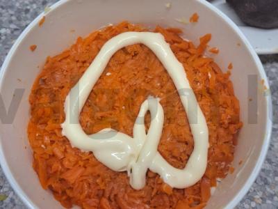 Silkė po šubomis su graikiniais riešutais Žingsnis 9