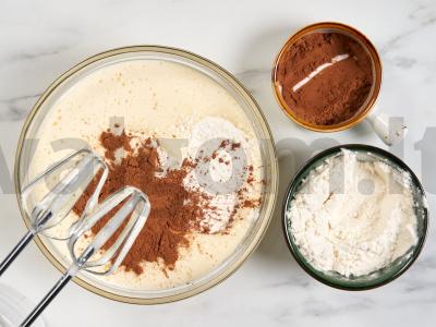 Minkštas biskvitas su grietine ir kakava Žingsnis 2