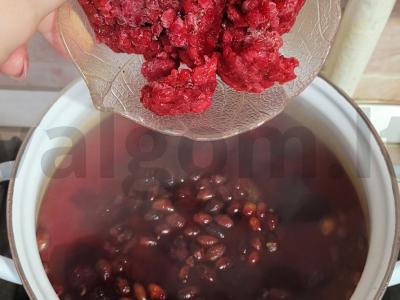 Kompotas „Asorti“ iš aviečių, gervuogių ir uogų Žingsnis 1