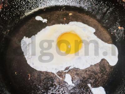 Pusryčiai su sūrio kiaušiniu ir kepenėlių paštetu Žingsnis 2