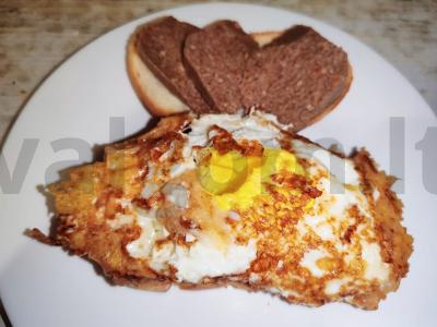 Pusryčiai su sūrio kiaušiniu ir kepenėlių paštetu Žingsnis 4