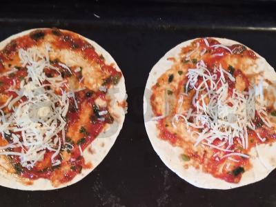 Pica ant sūrio lavašo Žingsnis 2