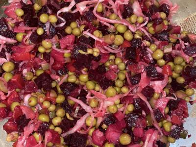 Vinegretas su marinuotais agurkais pagrindine nuotrauka