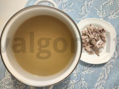 Biudžetinis vištienos ir daržovių sriuba Žingsnis 5