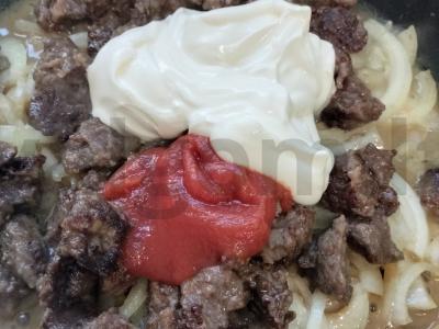 Befstroganovas su švelniu padažu Žingsnis 5