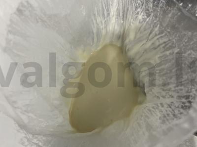 Desertas „Avietė baltame šokolade su riešutais“ Žingsnis 3