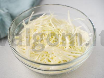 Kopūstų salotos su krapais Žingsnis 1