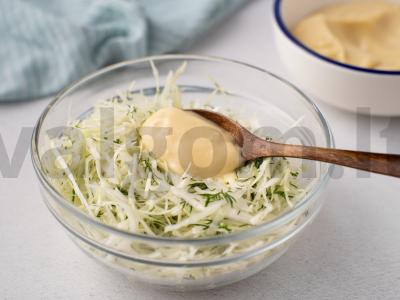 Kopūstų salotos su krapais Žingsnis 6