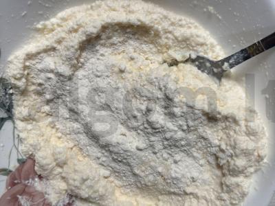 Varškės apkepas su migdolų žiedlapiais Žingsnis 6