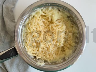 Bulvių apkepas su faršu ir pomidorų tyrė Žingsnis 2