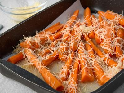 Kepta morkytė su parmezanu Žingsnis 4
