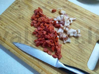 Karbonaara su rūkytais produktais Žingsnis 2