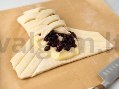 Šviesi pyragaitis su mėlynėmis Žingsnis 5