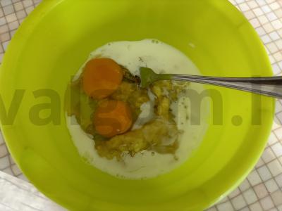 Bananų blynai su karamele Žingsnis 2