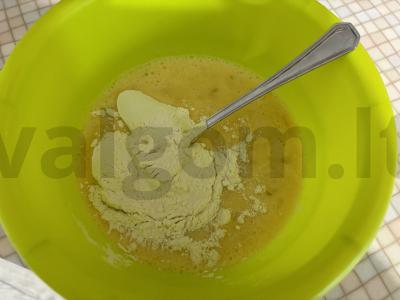 Bananų blynai su karamele Žingsnis 4