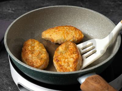 Tilapijos kotletai su ikriniu padažu Žingsnis 4