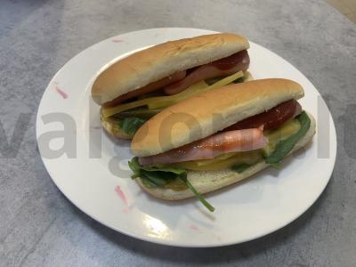 Karšti šunys su špinatais Žingsnis 7