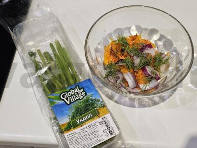 Salotos su kepenimis ir marinuotais grybais Žingsnis 4