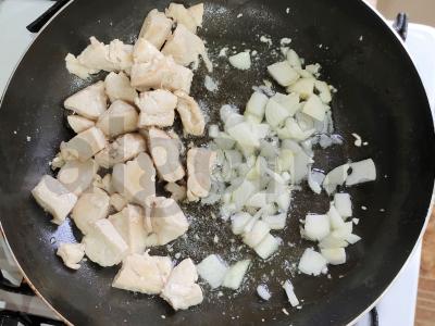 Makaronai su vištiena ir daržovėmis Žingsnis 4