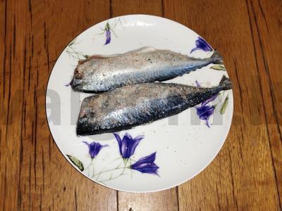 Karštai rūkyta skumbrė su česnaku Žingsnis 3