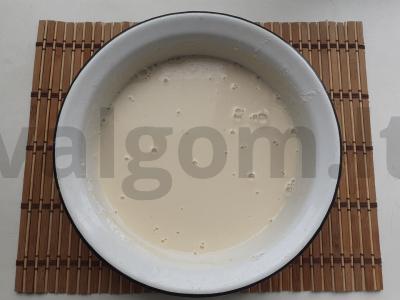 Blynai su grietinės, lydyto sviesto ir krapų įdaru Žingsnis 2