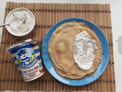 Blynai su grietinės, lydyto sviesto ir krapų įdaru Žingsnis 5