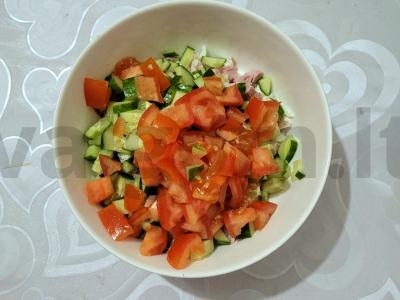 Salotas su rūkytomis vištienos krūtinėlėmis „Julia“ Žingsnis 4