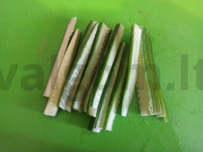 Tortilijos su rūkytomis vištienos, sūriu ir šviežiu agurku Žingsnis 5