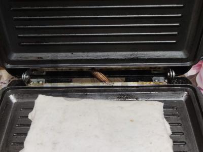 Konvertas su pomidorais, alyvuogėmis, alyvomis ir sūriu Žingsnis 4