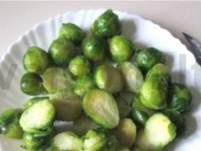 Kopūstų salotas su džiovintais abrikosais Žingsnis 2